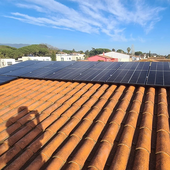 Instalación de placas solares en l'ametlla del vallès