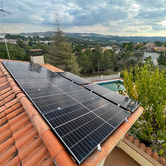 Instalación de placas solares en villadecavalls
