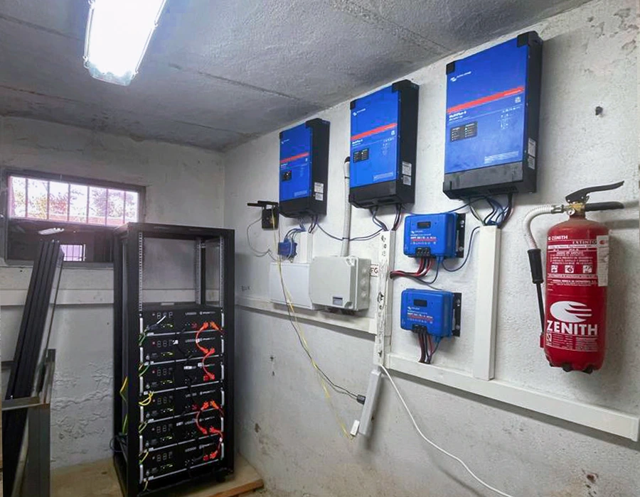Instalación de placas solares en Paredes de Escalona