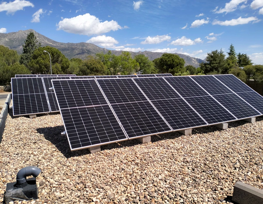 Instalación de placas solares en Becerril de la sierra
