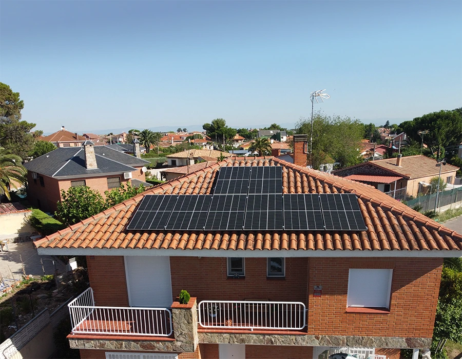 Instalación de placas solares en griñon