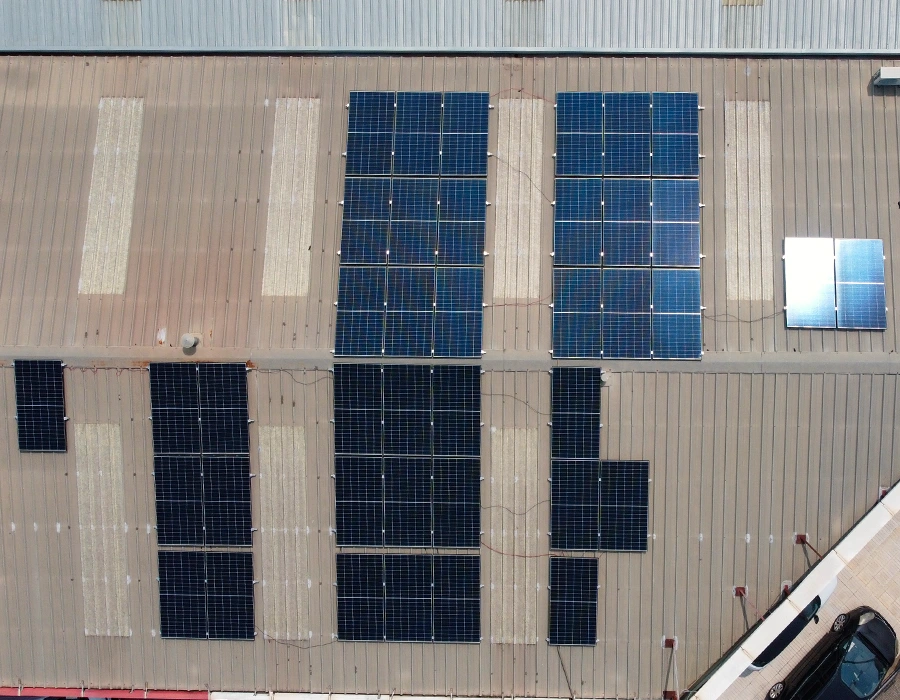 Instalación de placas solares en Mejorauto Citroen